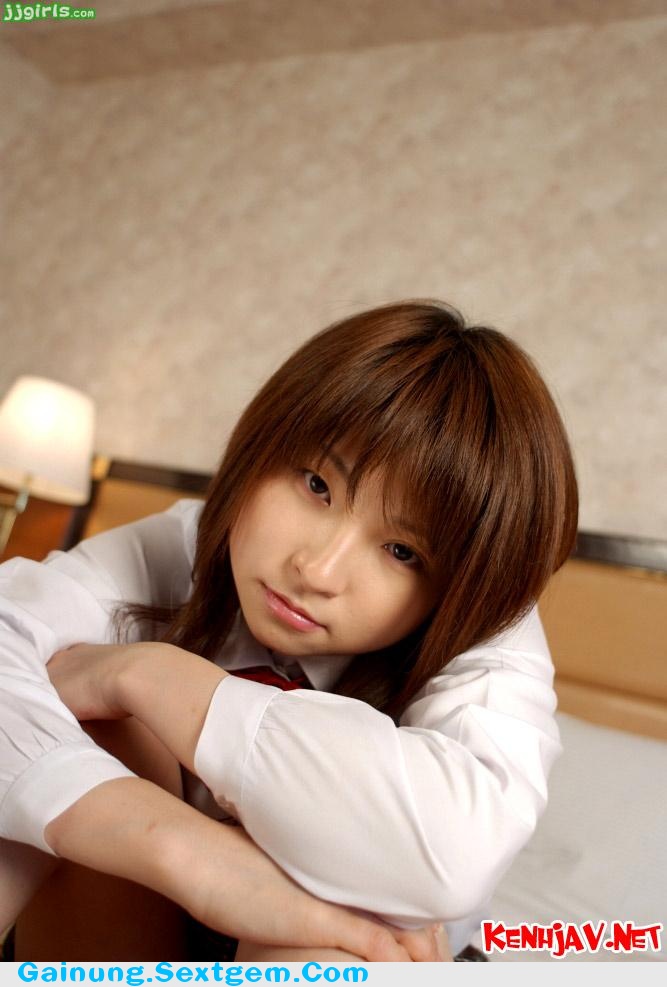 Makoto Hijiri chỉ mới là học sinh thôi