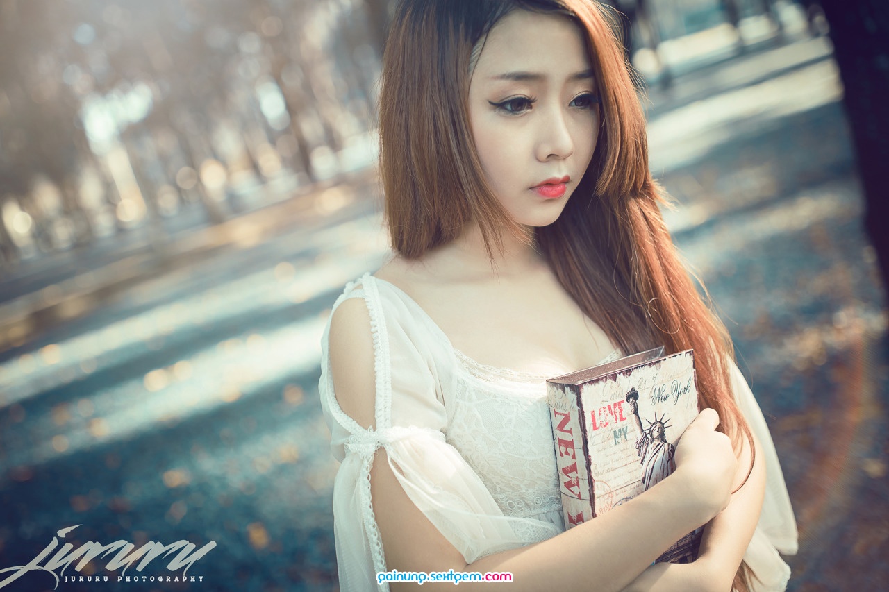 Hot Girl Hải Dương xinh lung linh trong thời trang váy cưới